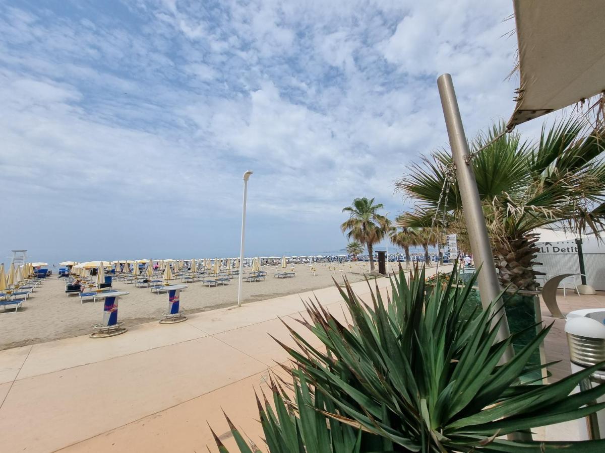 Vacation Home Near The Sea Durres Exterior photo