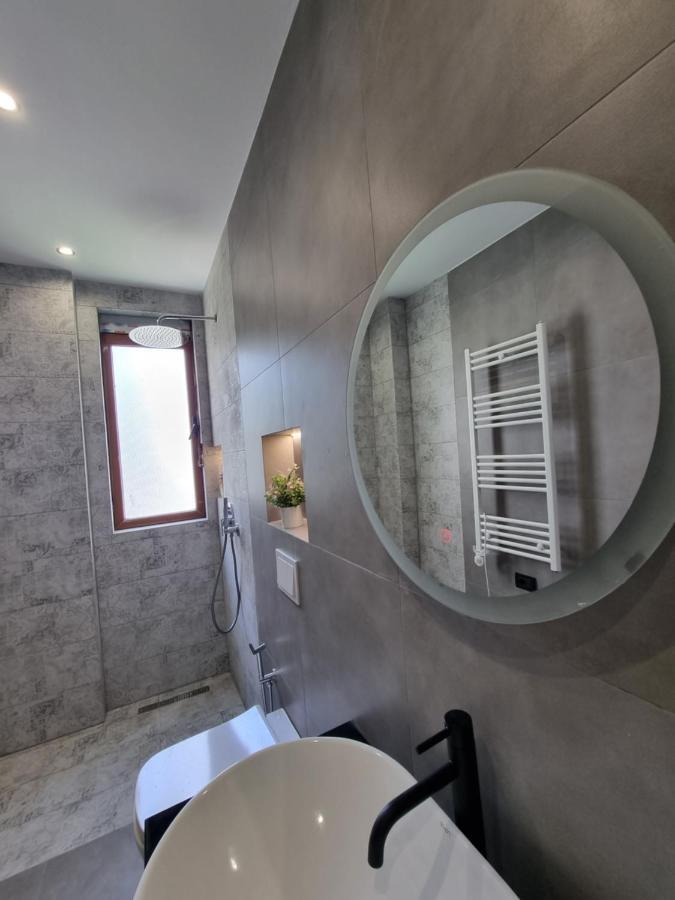 Vacation Home Near The Sea Durres Exterior photo